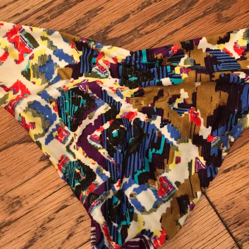 Volcom bikini - Picture 3 of 8